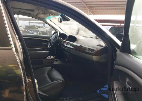 2006 BMW 750Li из США, поврежденный, VIN WBAHN83556DT63631